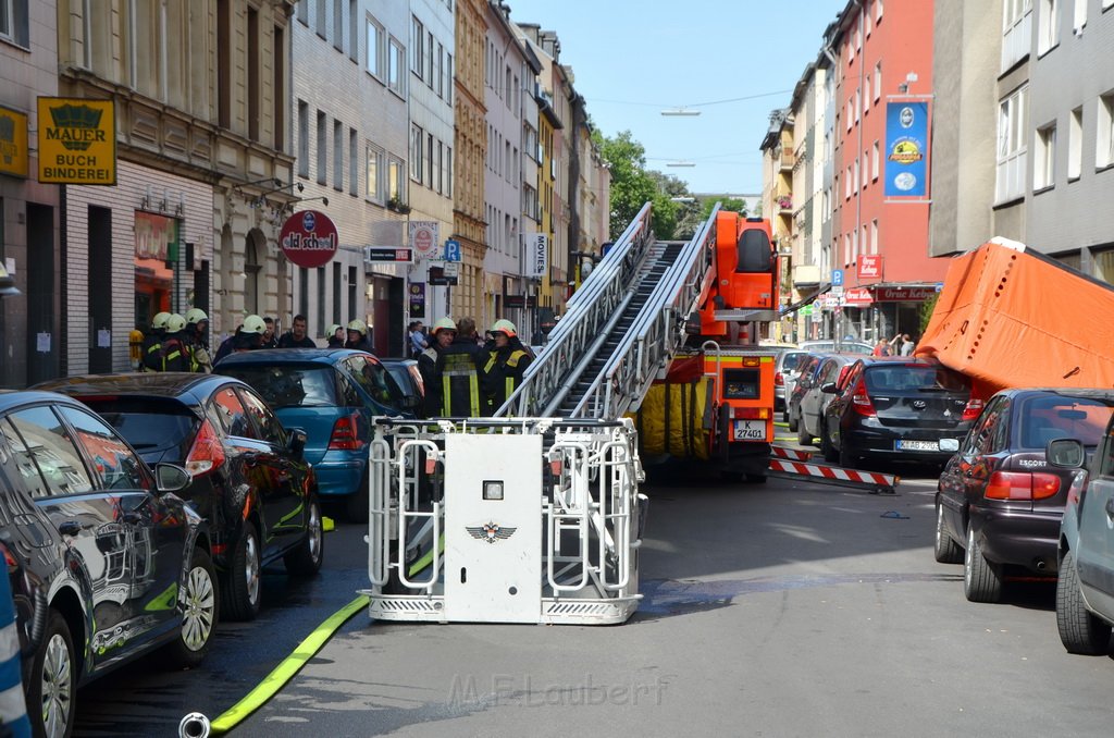 Feuer 2 Y Koeln Altstadt Kyffhaeuserstr P091.JPG - Miklos Laubert